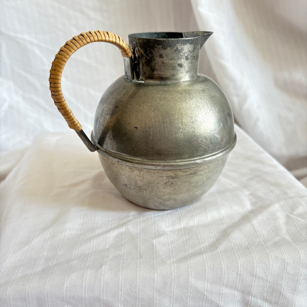 Crown Art Pewter Pitcher – 16 oz Colonial Barware – Brooklyn NY Signed